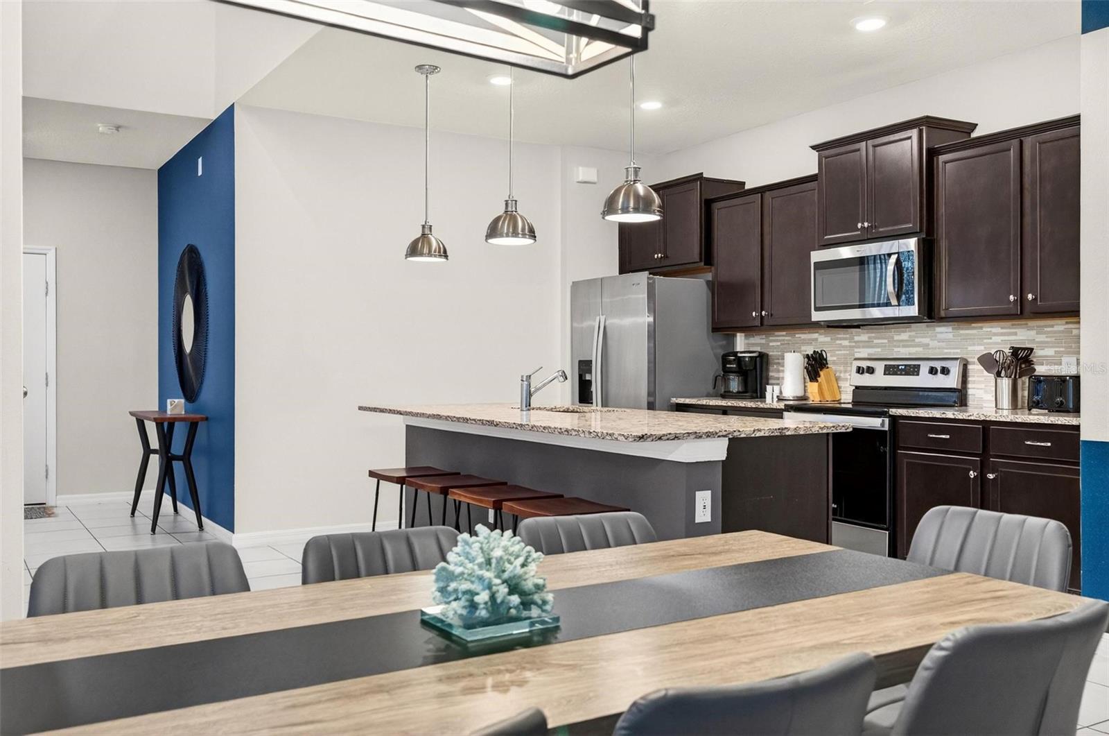 WINDSOR ISLAND RESIDENCE PH 2A - Residential