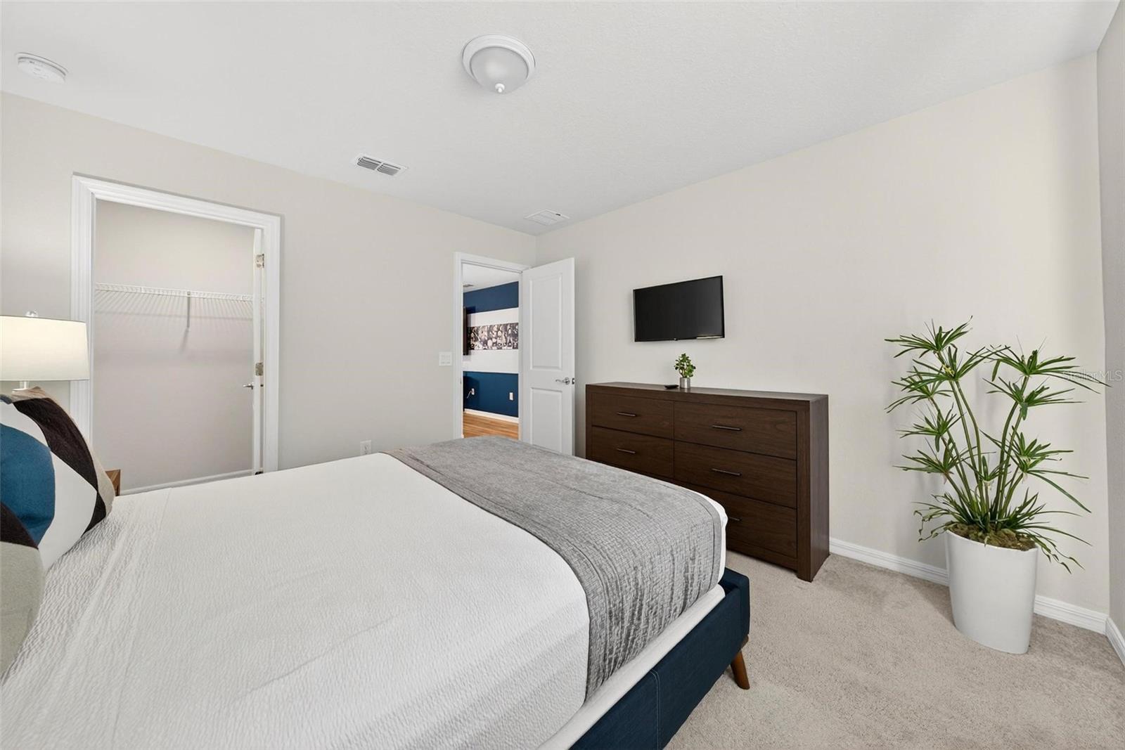 WINDSOR ISLAND RESIDENCE PH 2A - Residential