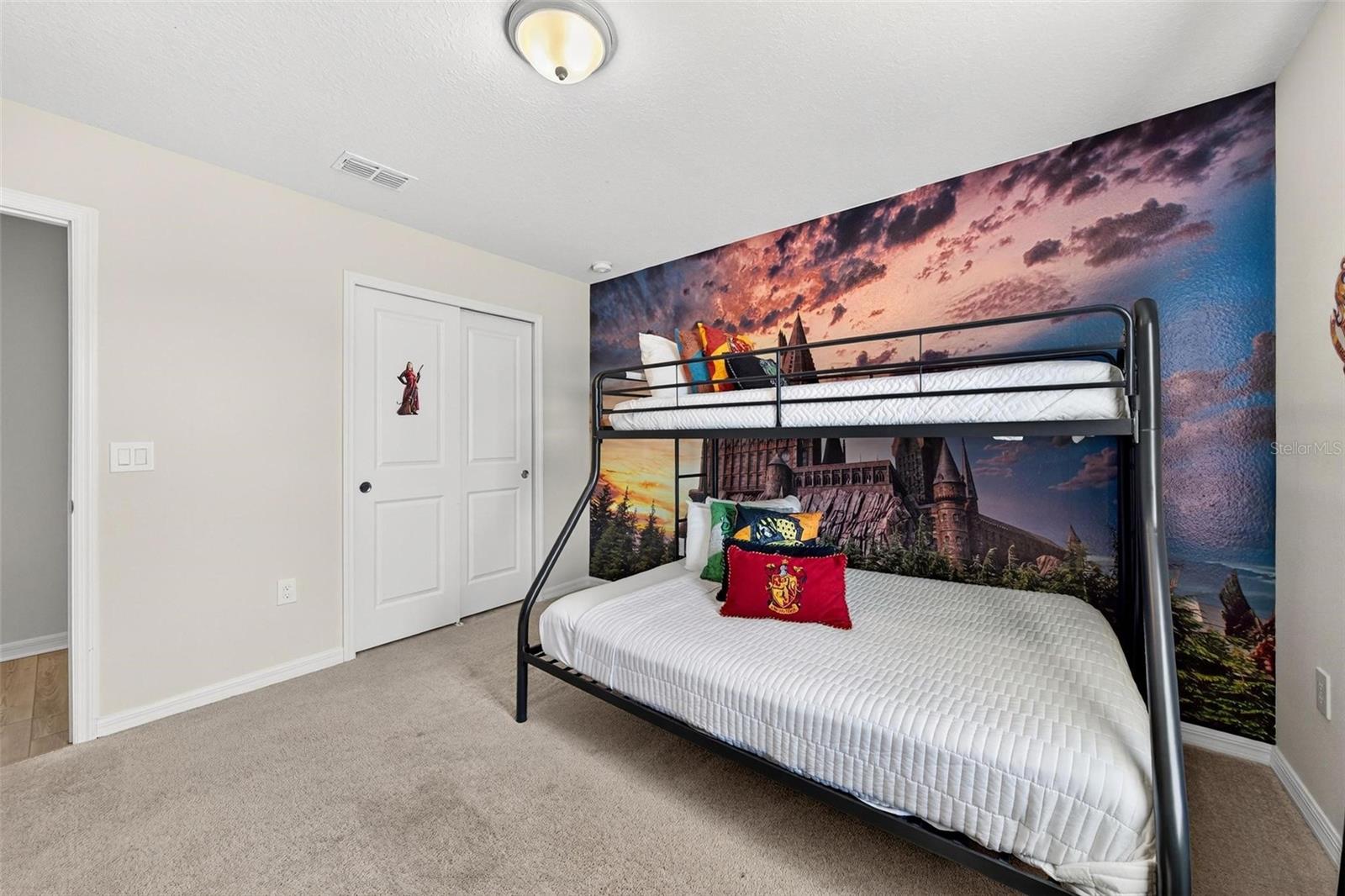 WINDSOR ISLAND RESIDENCE PH 2A - Residential