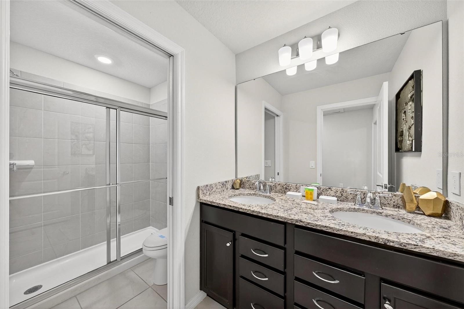 WINDSOR ISLAND RESIDENCE PH 2A - Residential