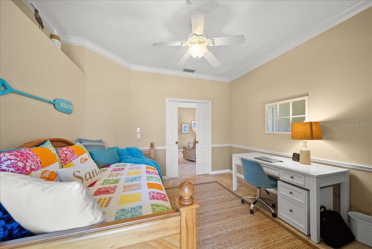 HERITAGE OAKS GOLF & COUNTRY CLUB - Residential