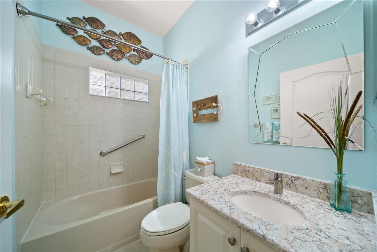 HERITAGE OAKS GOLF & COUNTRY CLUB - Residential