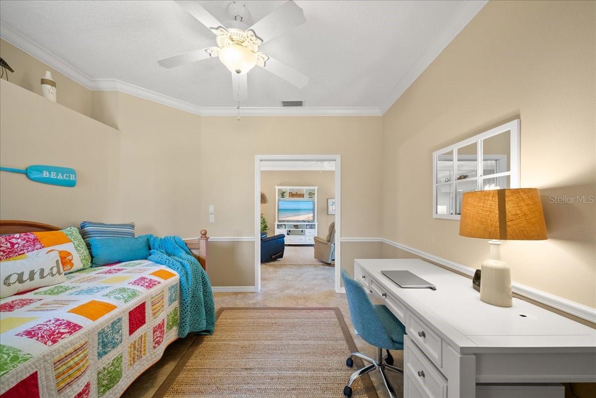 HERITAGE OAKS GOLF & COUNTRY CLUB - Residential