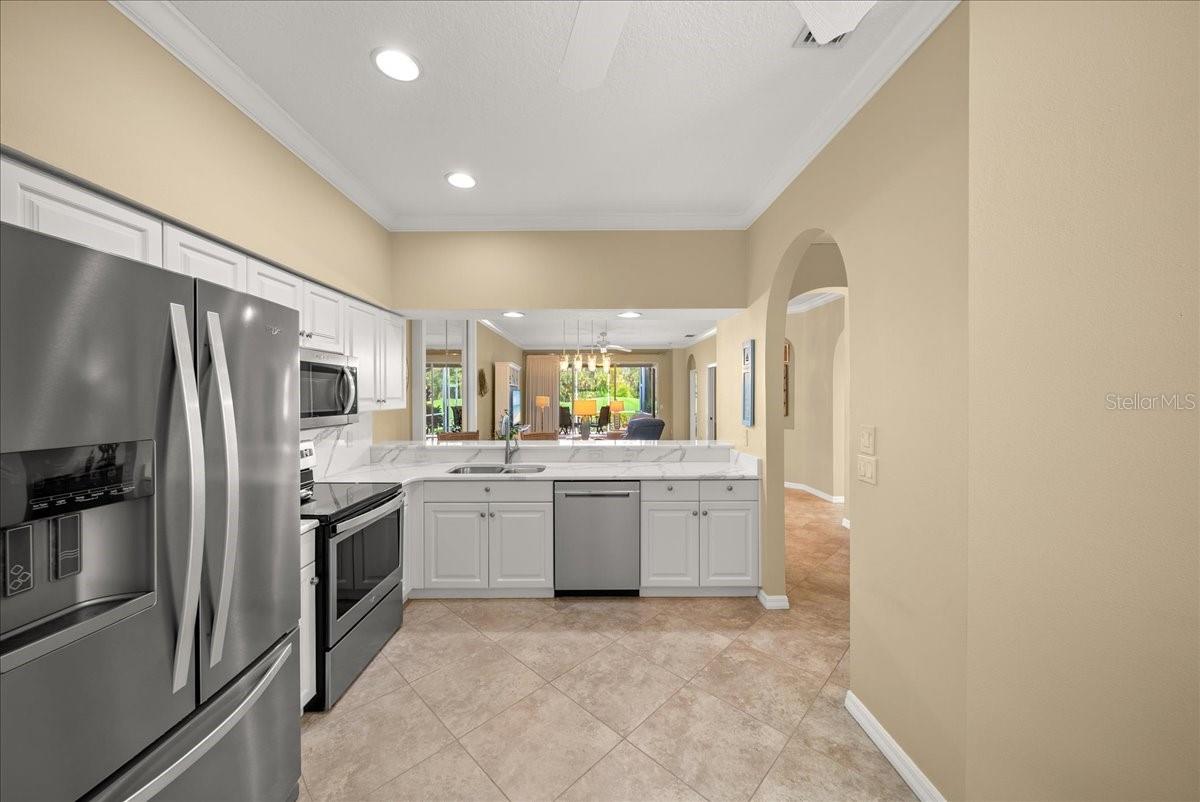 HERITAGE OAKS GOLF & COUNTRY CLUB - Residential