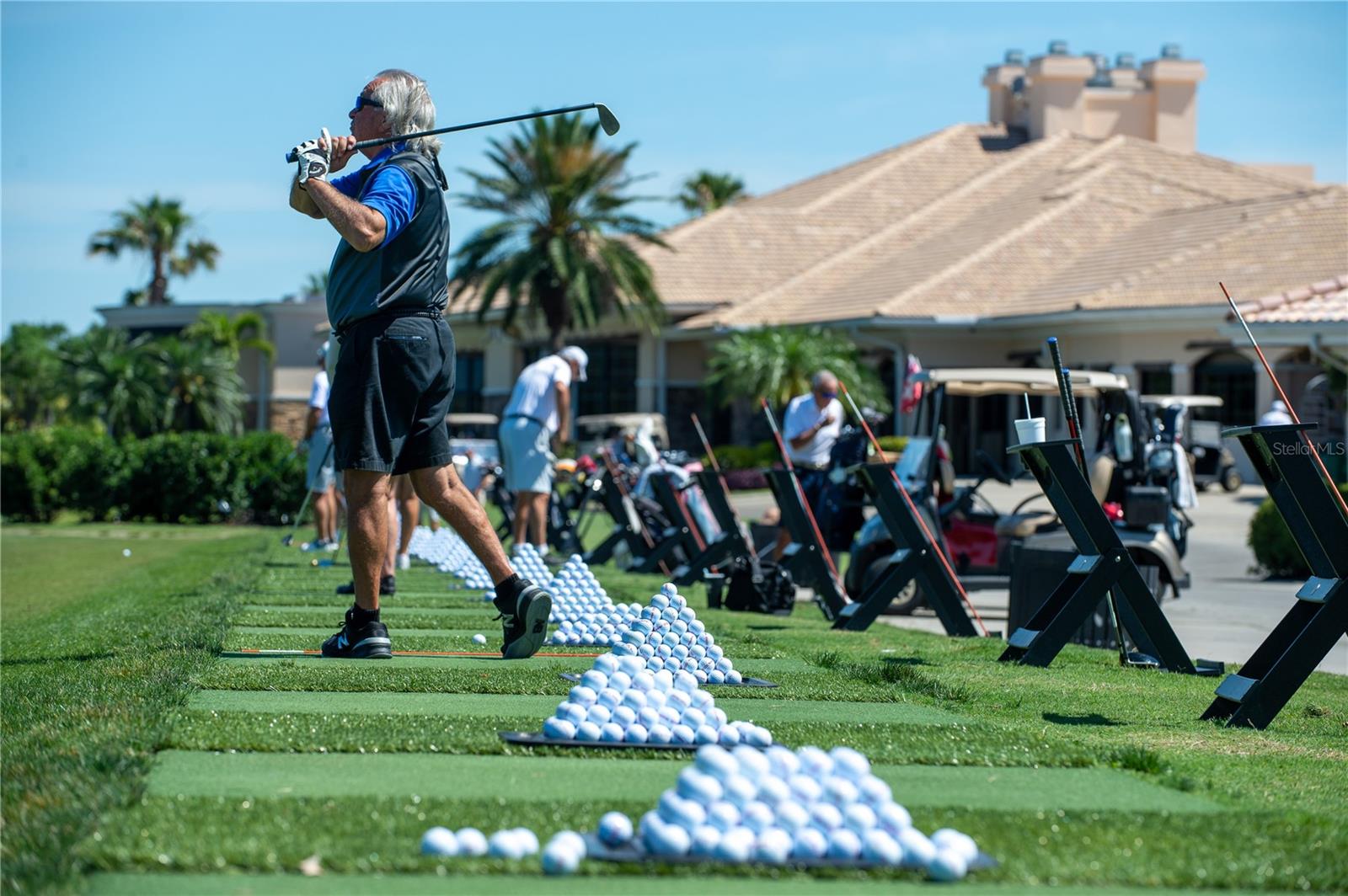 HERITAGE OAKS GOLF & COUNTRY CLUB - Residential