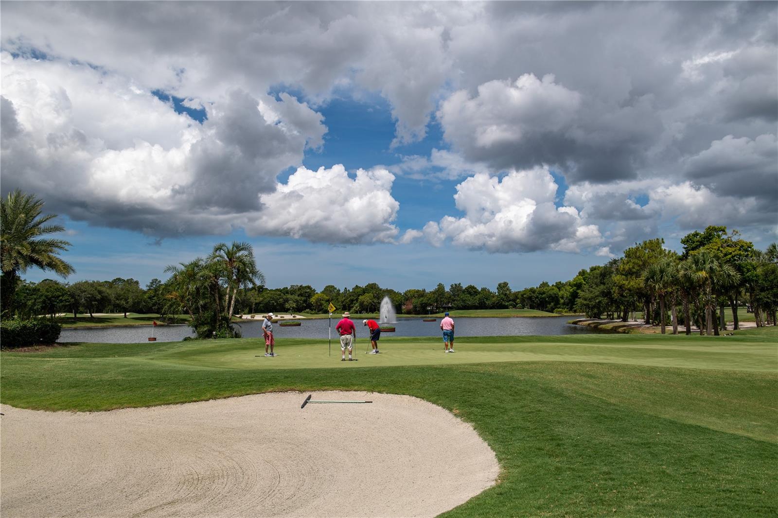 HERITAGE OAKS GOLF & COUNTRY CLUB - Residential