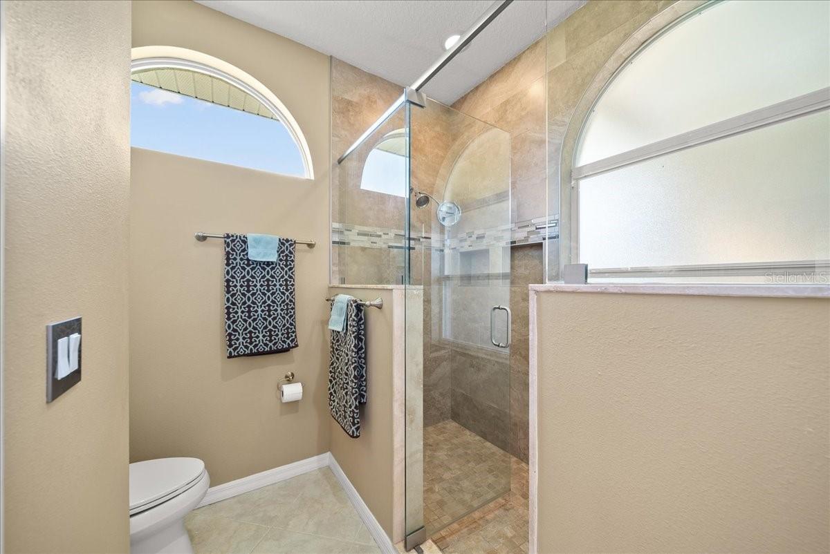 HERITAGE OAKS GOLF & COUNTRY CLUB - Residential