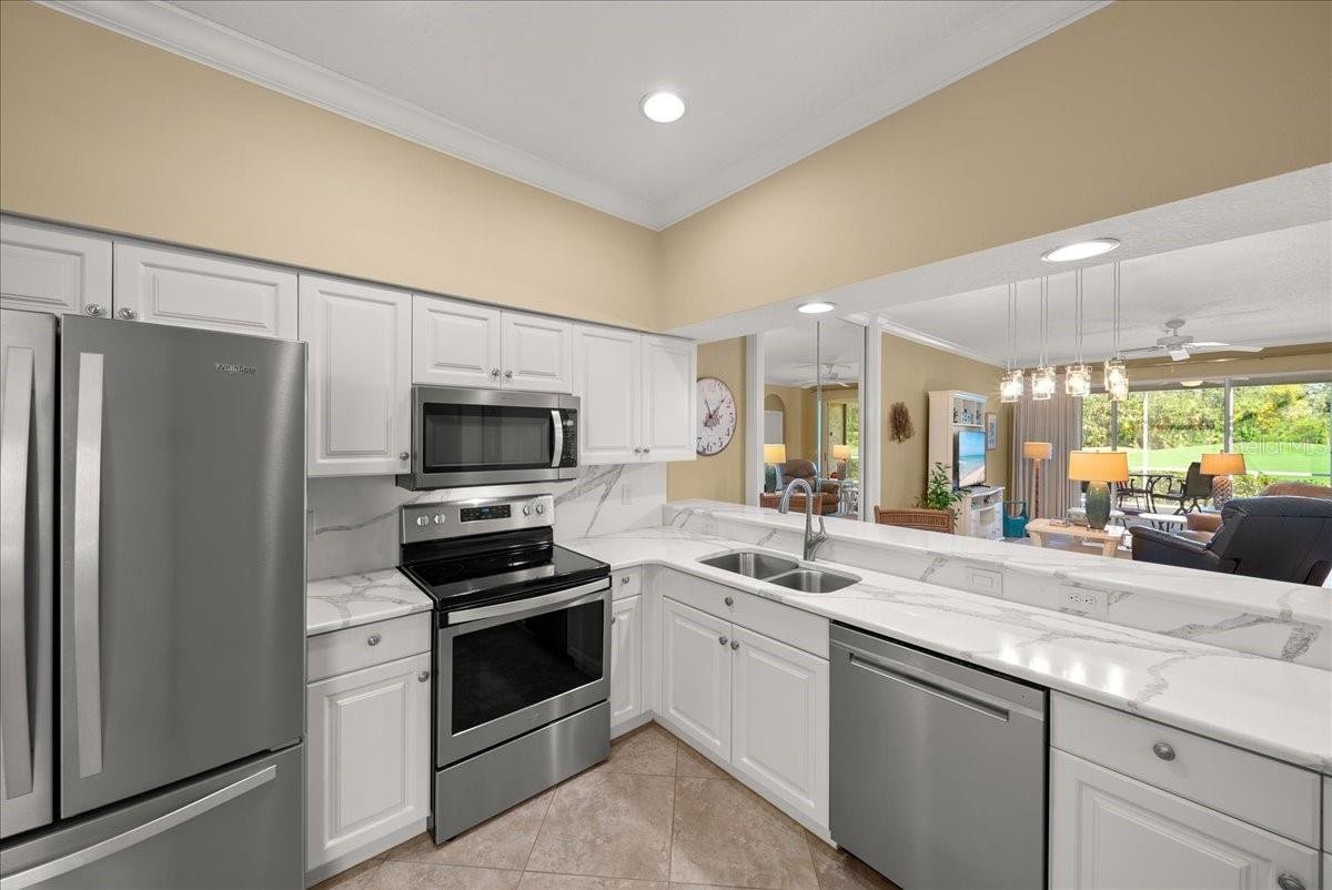 HERITAGE OAKS GOLF & COUNTRY CLUB - Residential