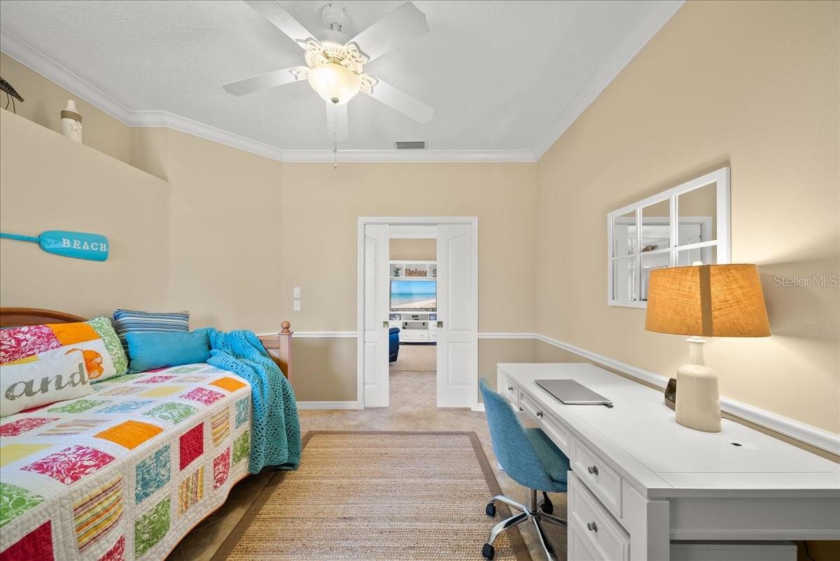 HERITAGE OAKS GOLF & COUNTRY CLUB - Residential