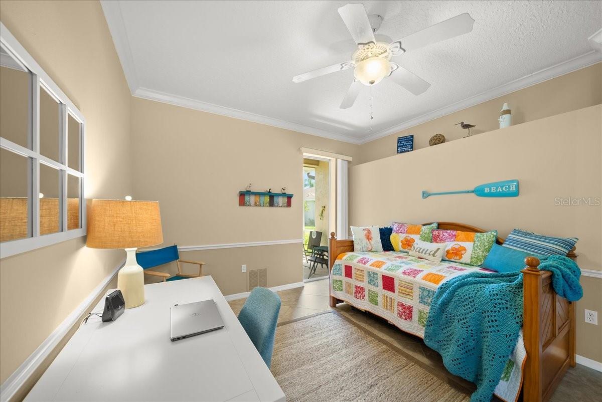 HERITAGE OAKS GOLF & COUNTRY CLUB - Residential