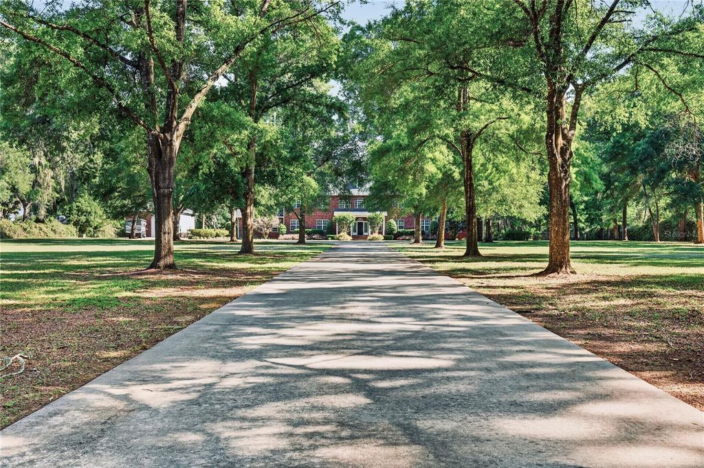 Photo of 4940 E Fort King Street, Ocala, FL 34470 (MLS # OM723471)