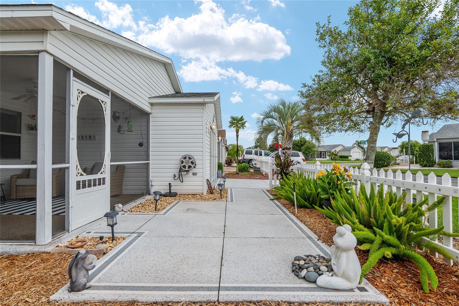 412 HILDALGO DRIVE