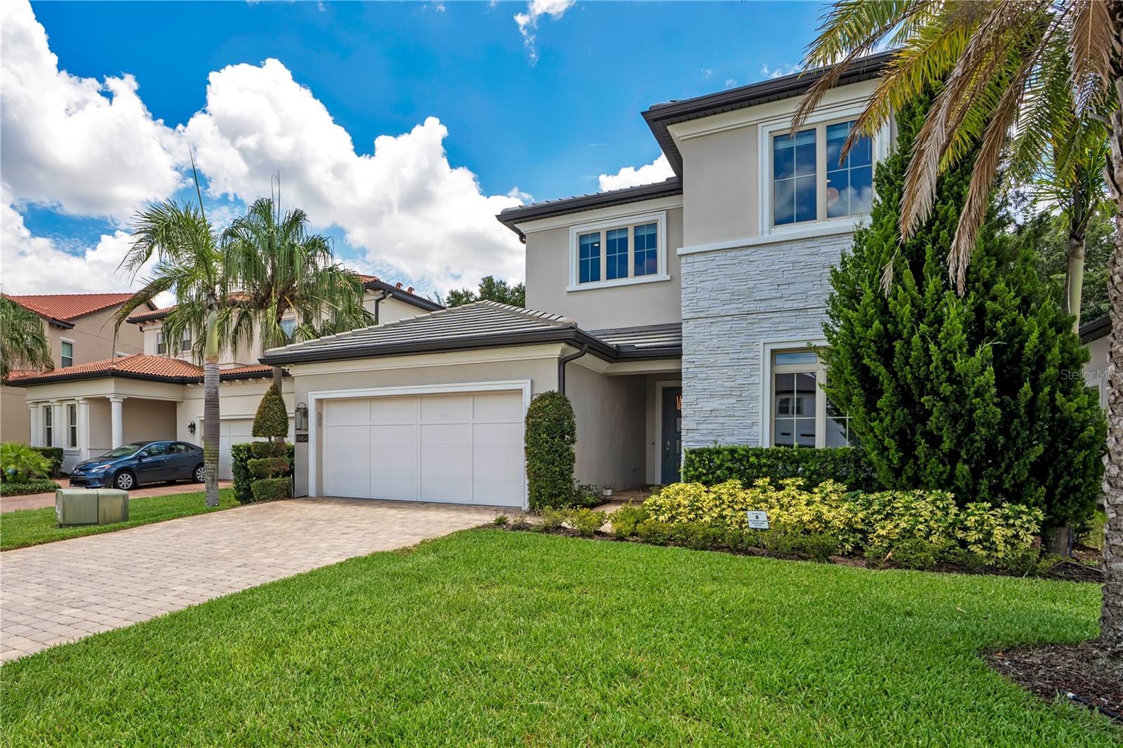 10654 ROYAL CYPRESS WAY