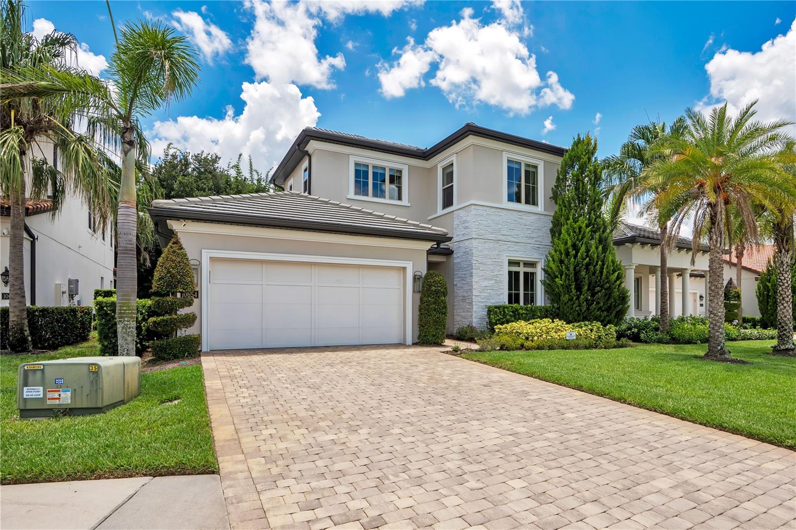 10654 ROYAL CYPRESS WAY