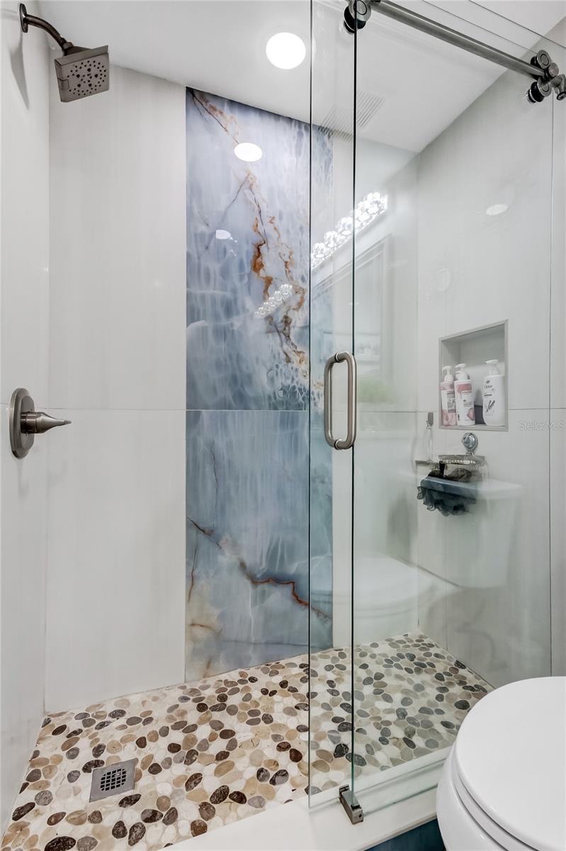 ISLAND POINT 1 CONDO - Residential