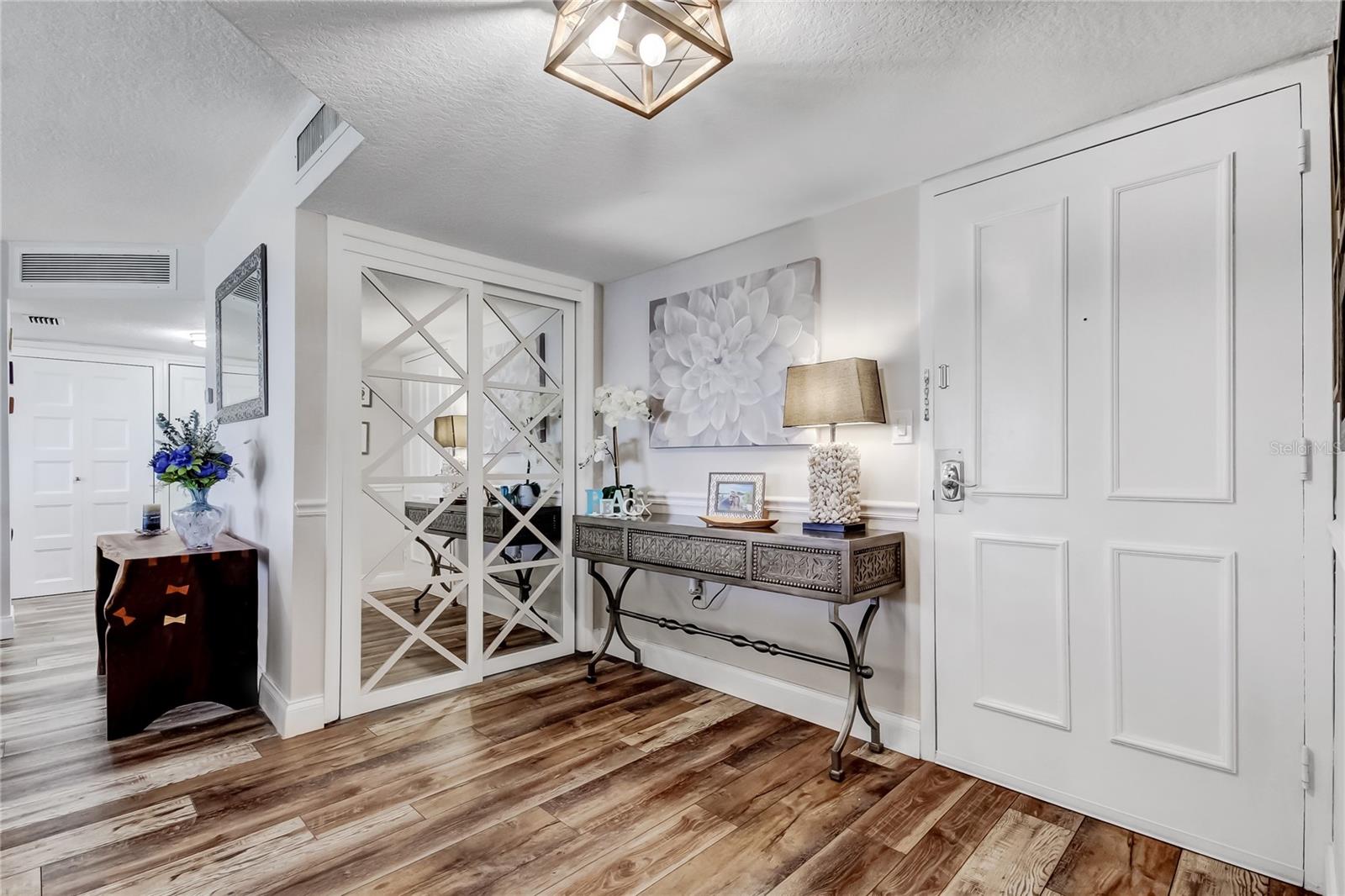 ISLAND POINT 1 CONDO - Residential