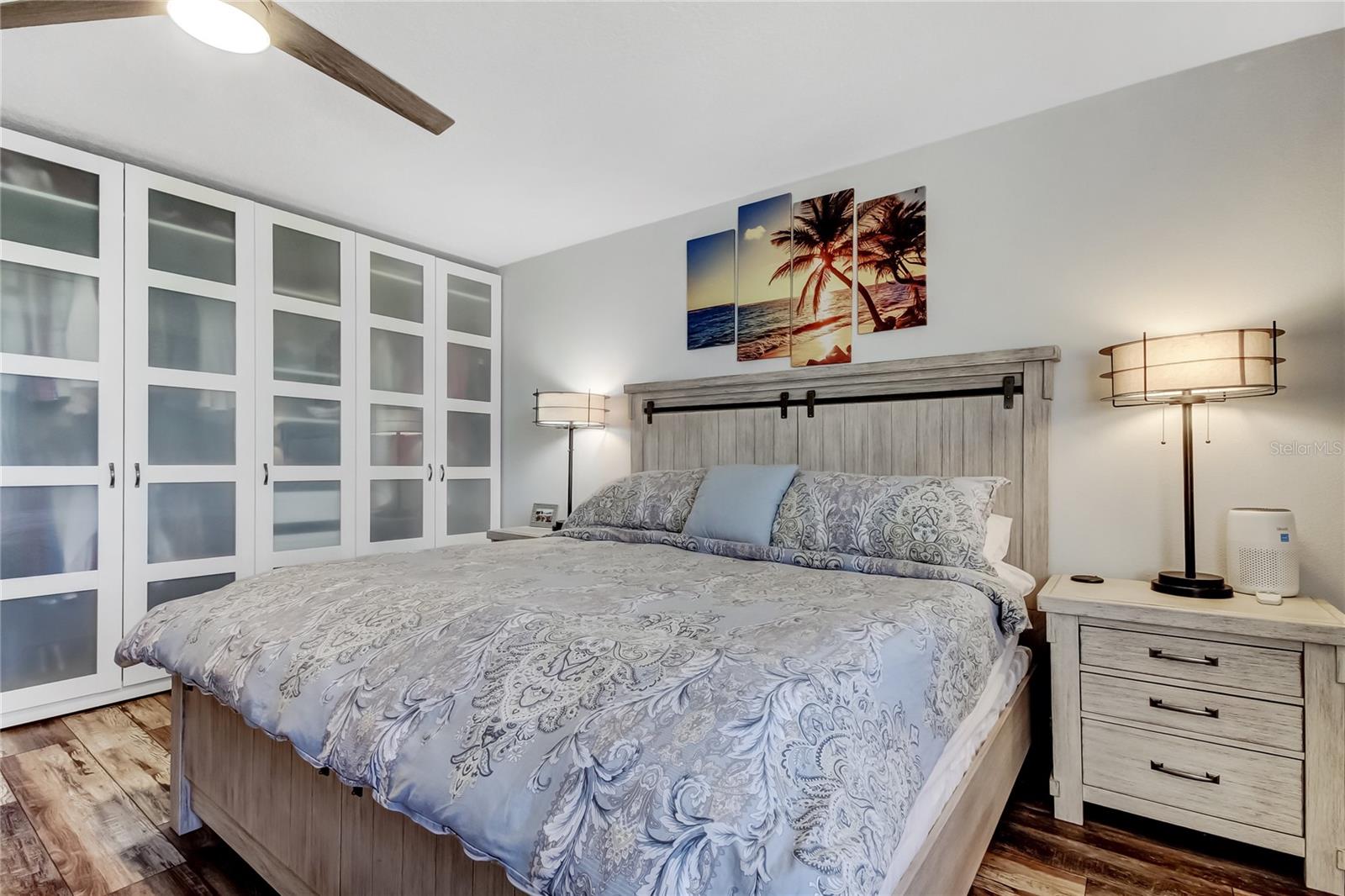 ISLAND POINT 1 CONDO - Residential