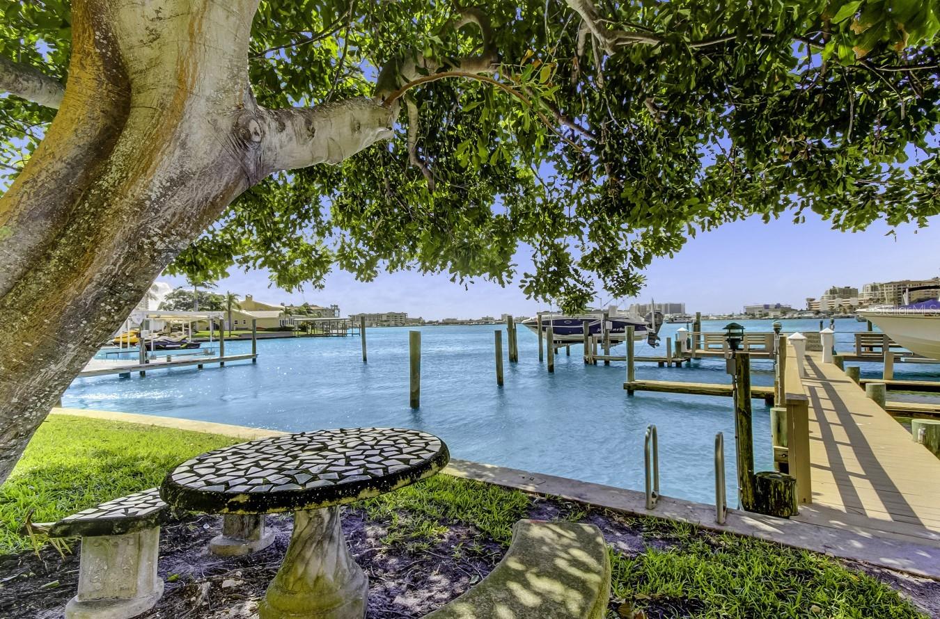 ISLAND POINT 1 CONDO - Residential