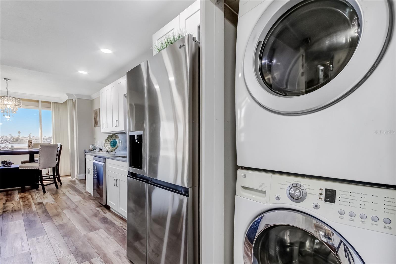 ISLAND POINT 1 CONDO - Residential