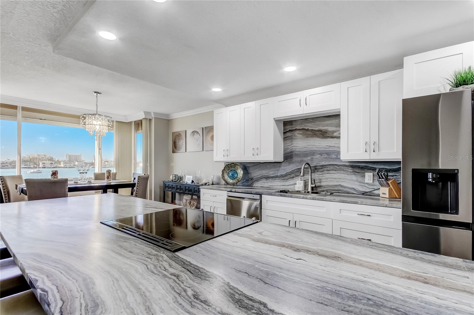 ISLAND POINT 1 CONDO - Residential