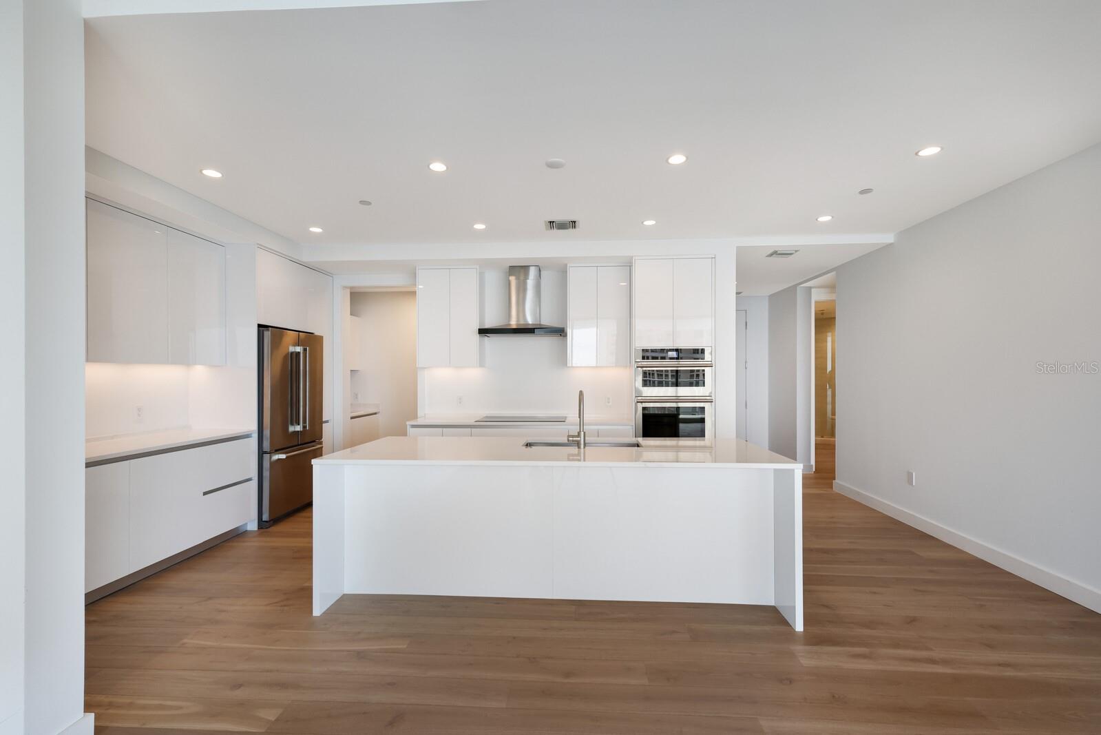 BAYSO SARASOTA - Residential