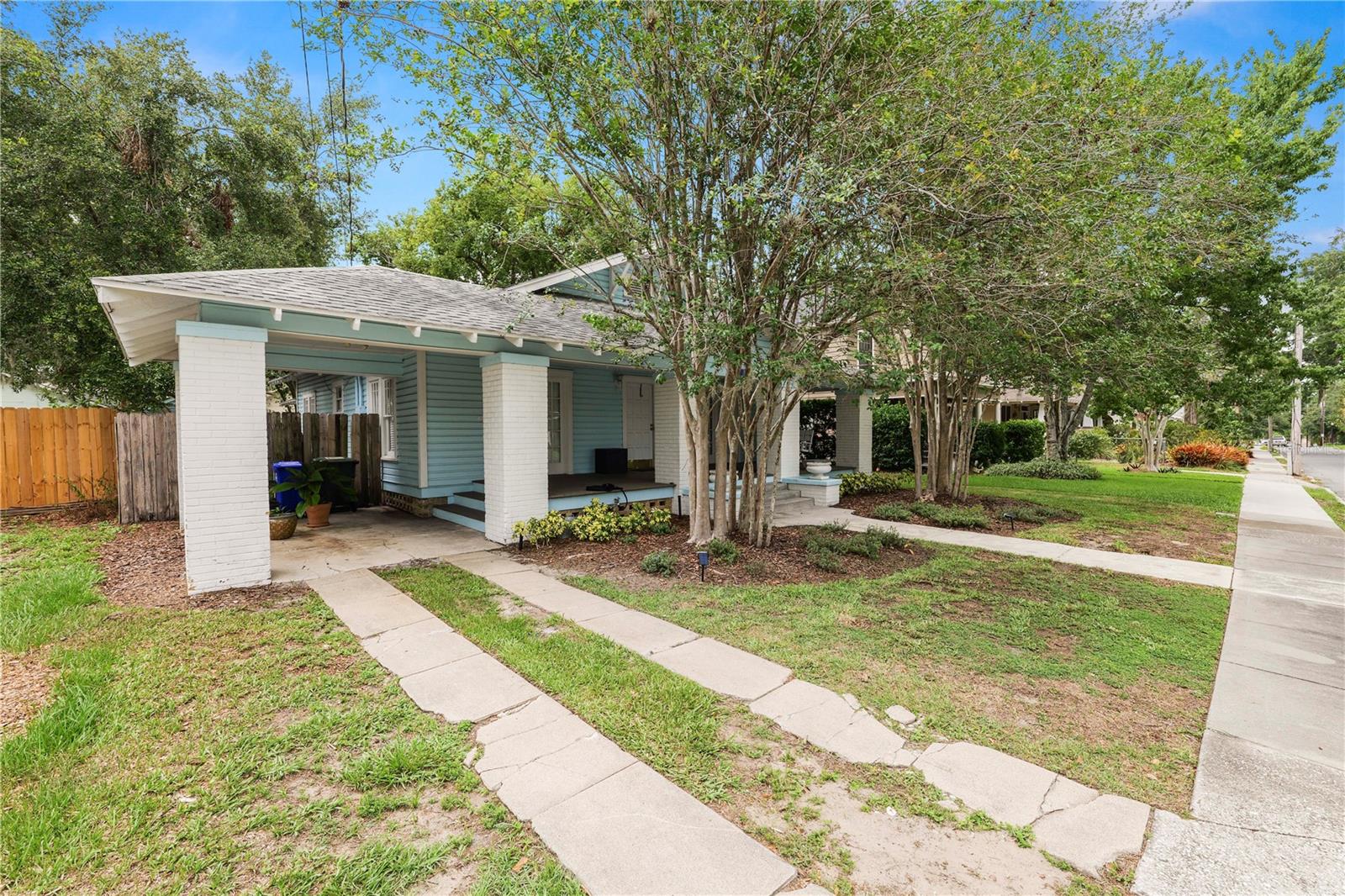 817 COLLEGE AVENUE