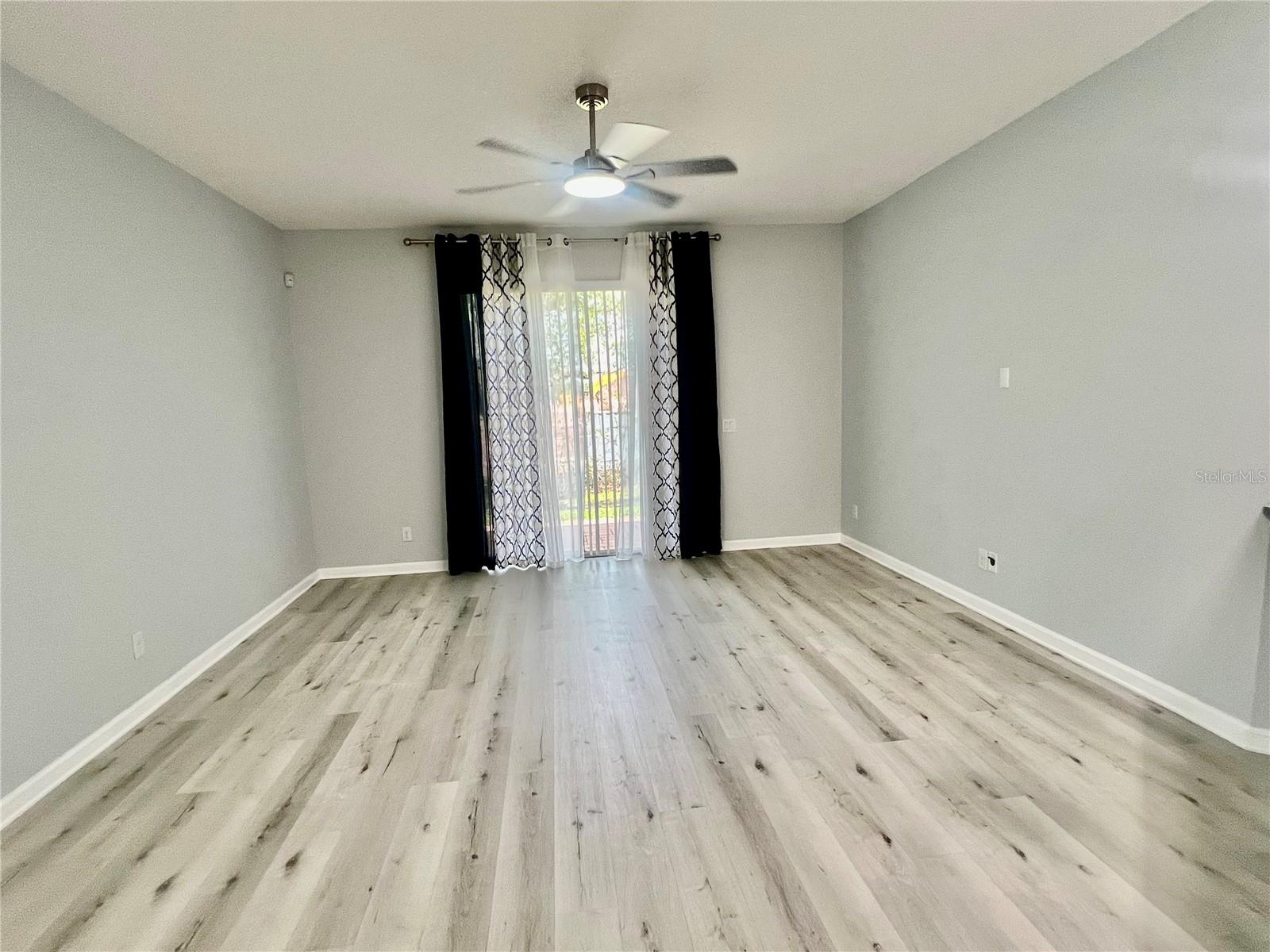SOUTH POINTE - Residential