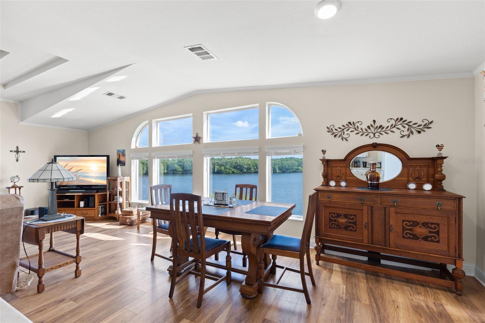 7013 MOUNT PINEY ROAD NE 724