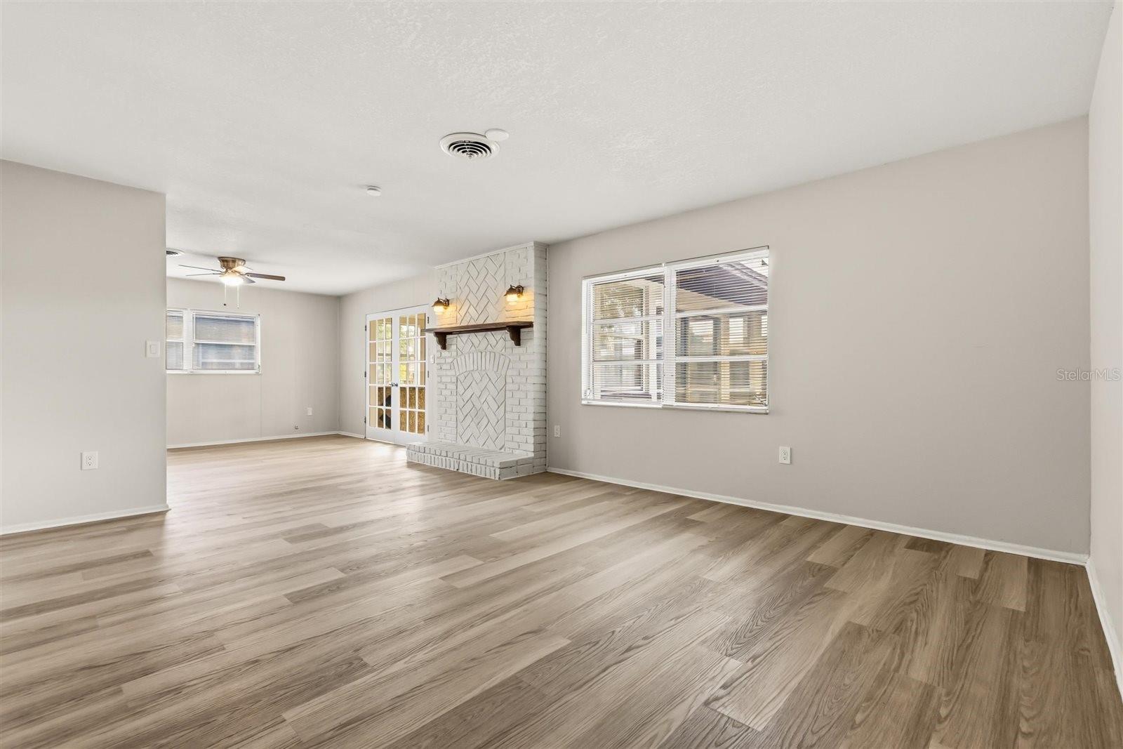 PARK MANOR ESTATES - Residential
