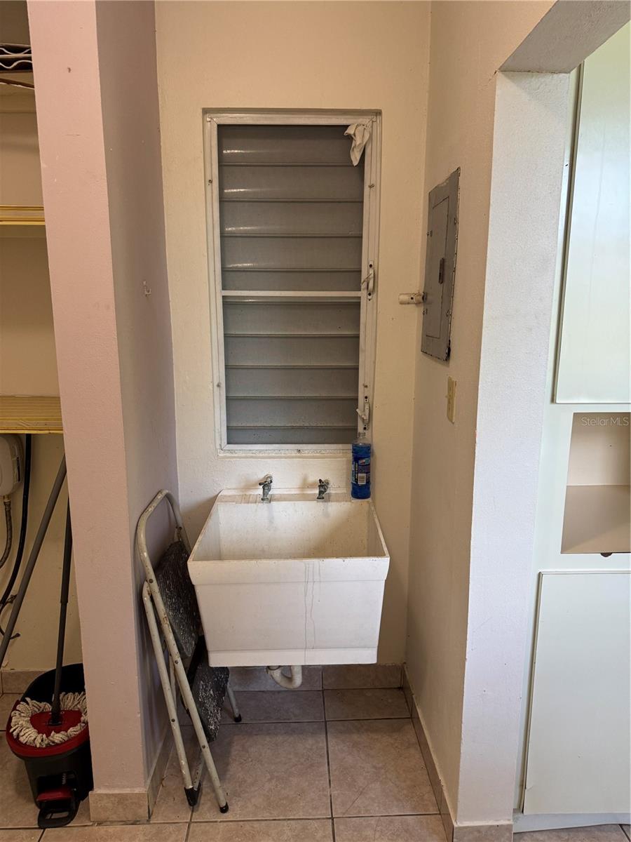 BO. GUZMAN ABAJO - Residential