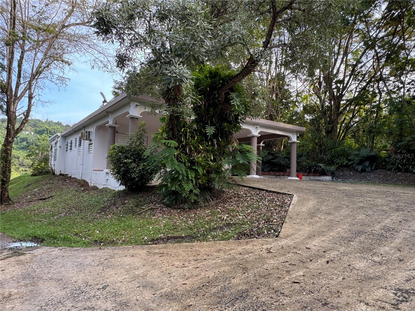 BO. GUZMAN ABAJO - Residential