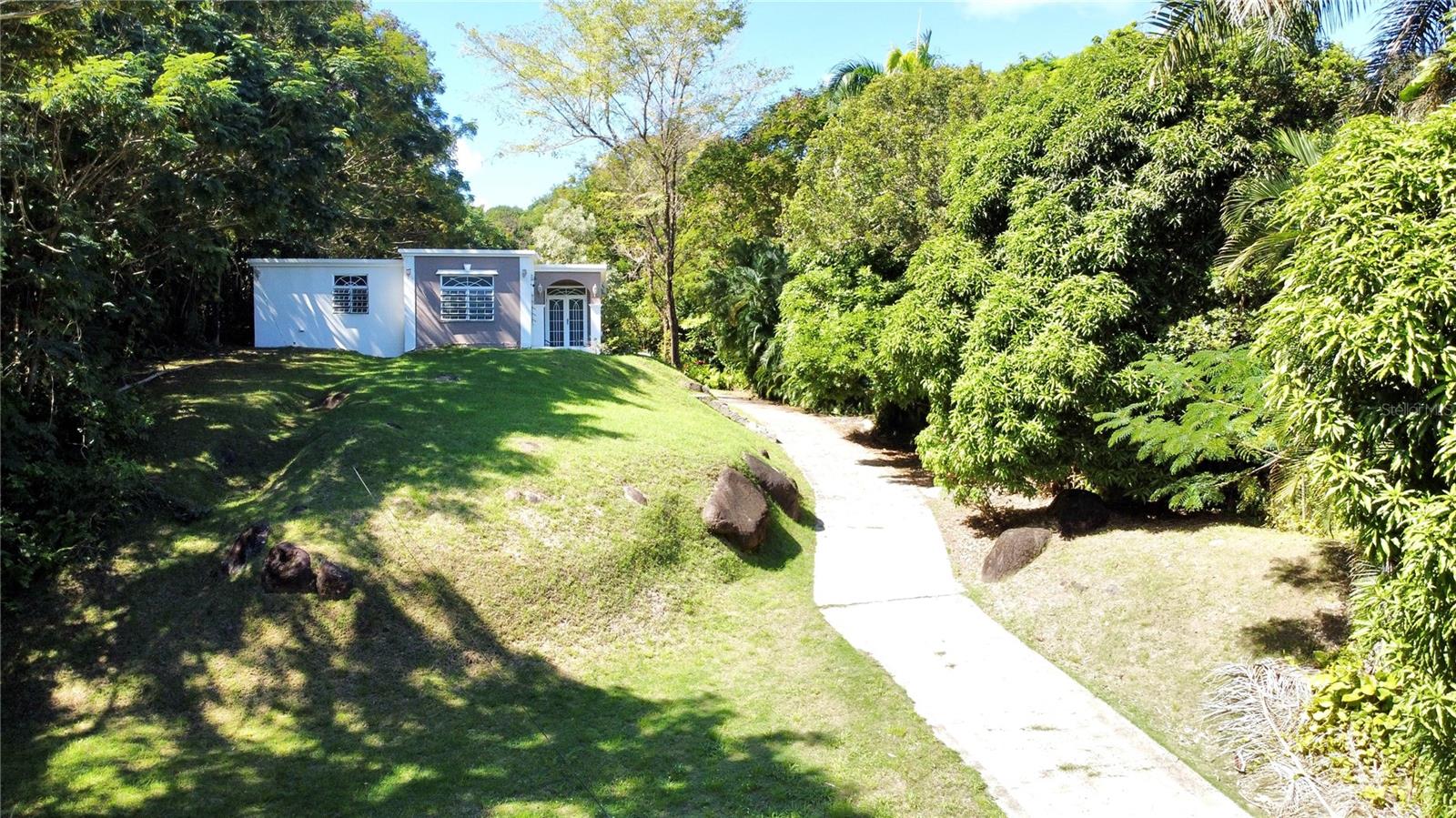 BO. GUZMAN ABAJO - Residential