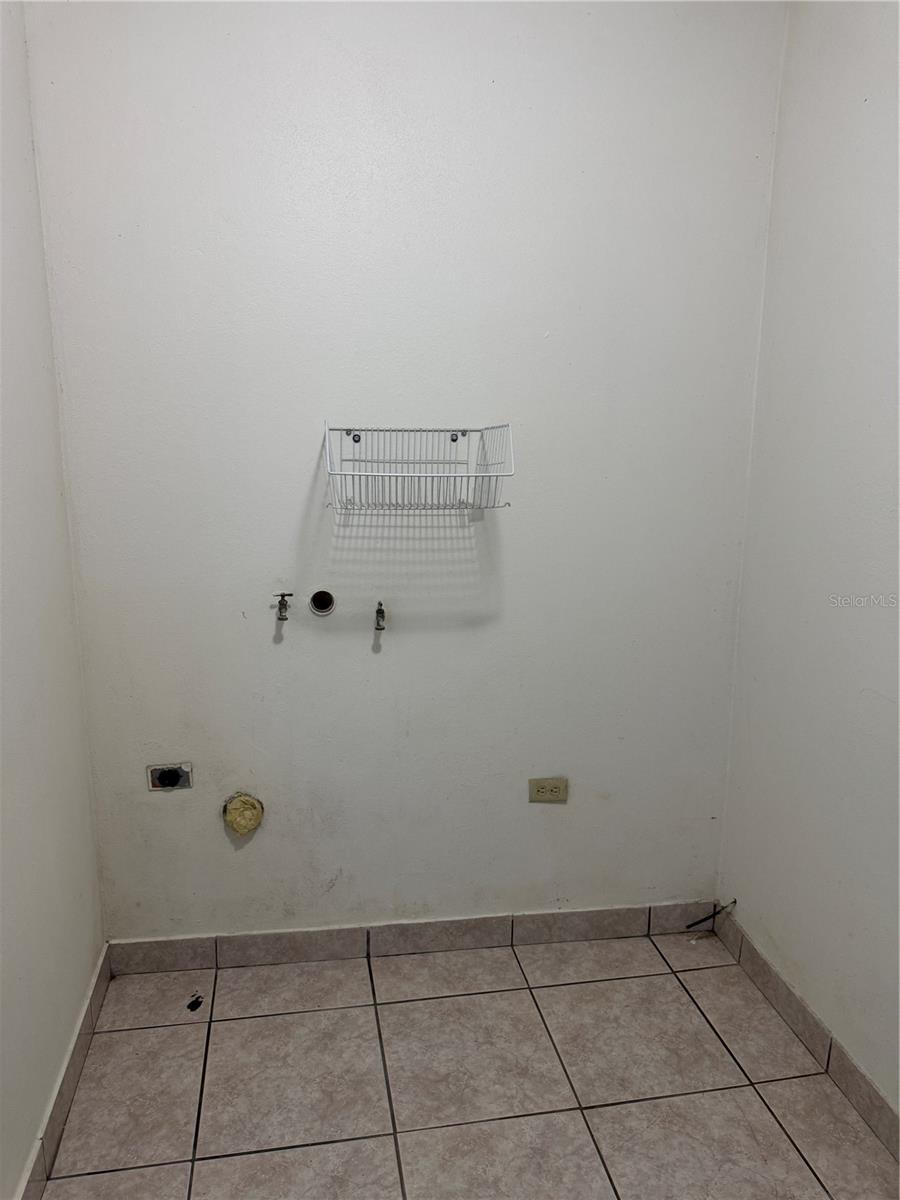 BO. GUZMAN ABAJO - Residential