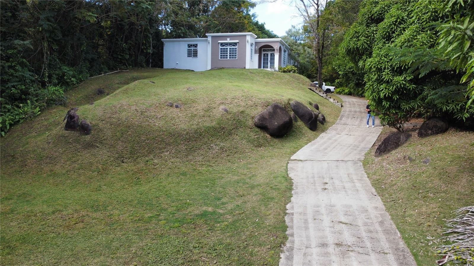 BO. GUZMAN ABAJO - Residential