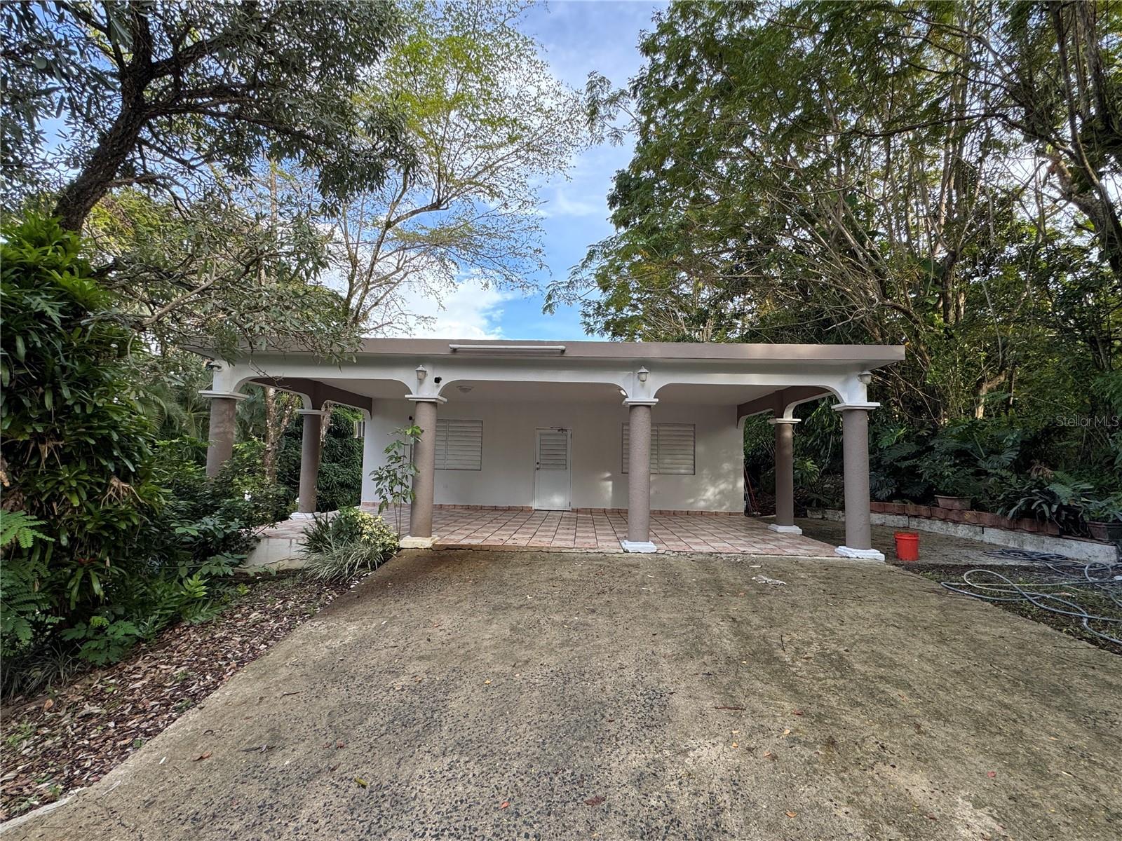 BO. GUZMAN ABAJO - Residential