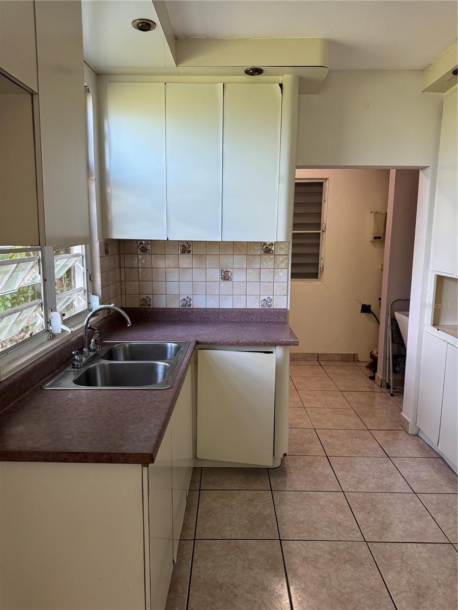 BO. GUZMAN ABAJO - Residential