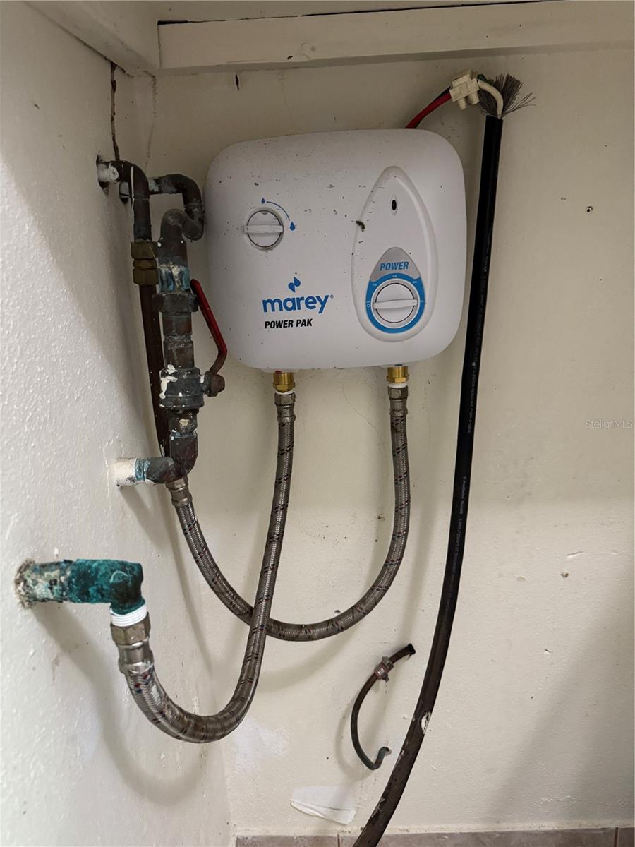 BO. GUZMAN ABAJO - Residential