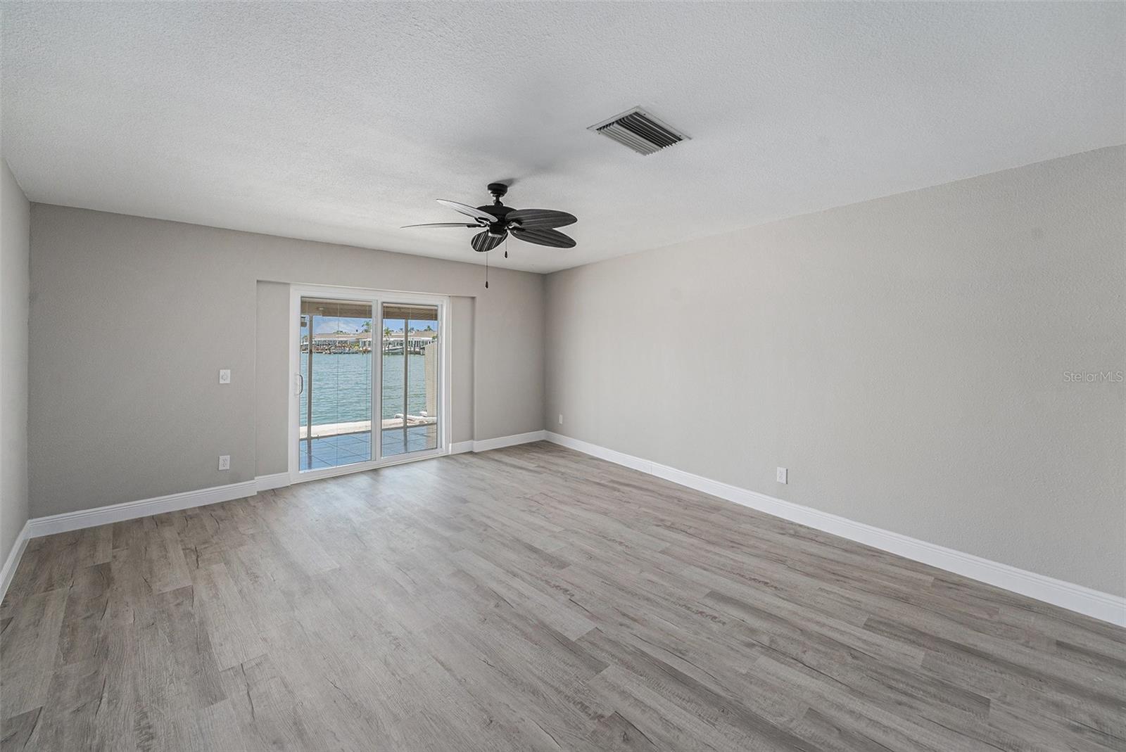 BOCA CIEGA POINT EAST - Residential