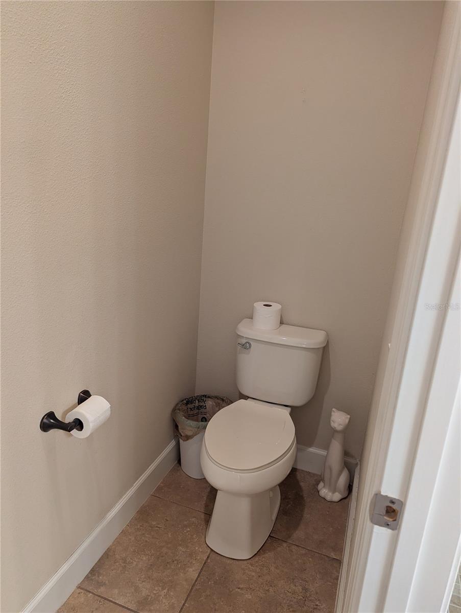 COVE AT LOGGERHEAD MARINA - Residential Lease