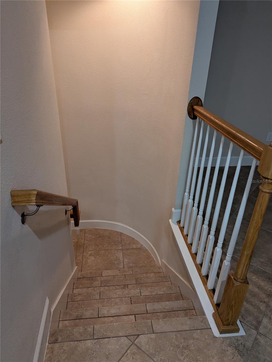 COVE AT LOGGERHEAD MARINA - Residential Lease