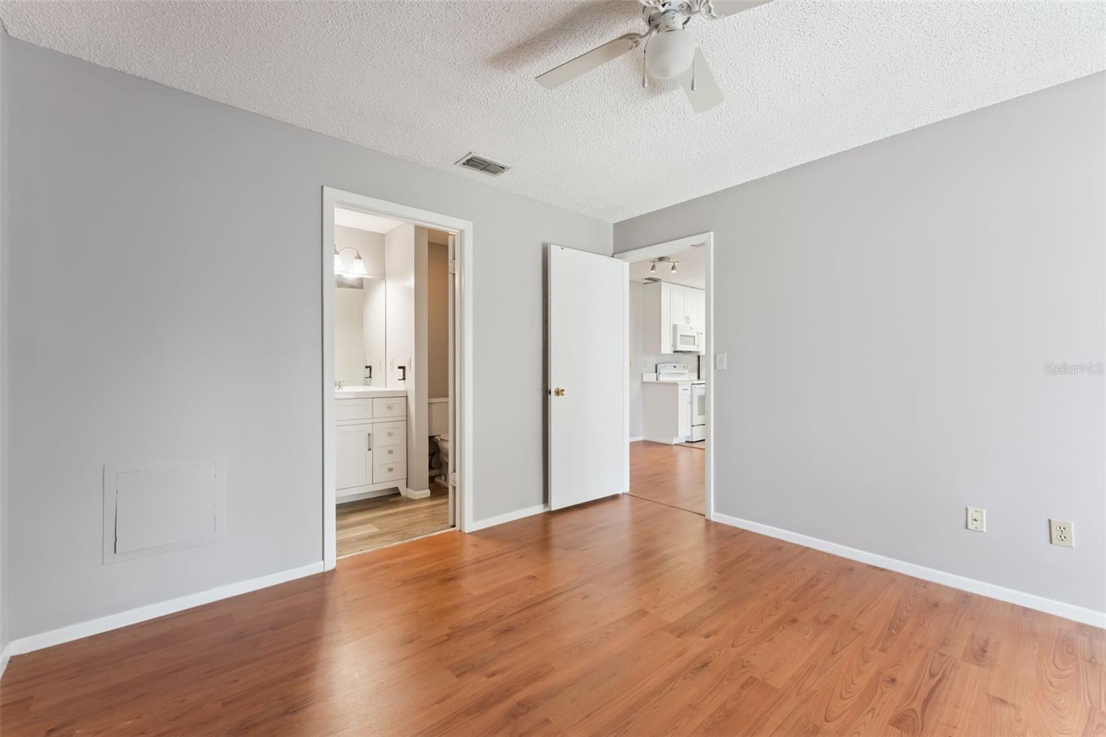 REGENCY PARK AT LAKE MARY A CONDO - Residential