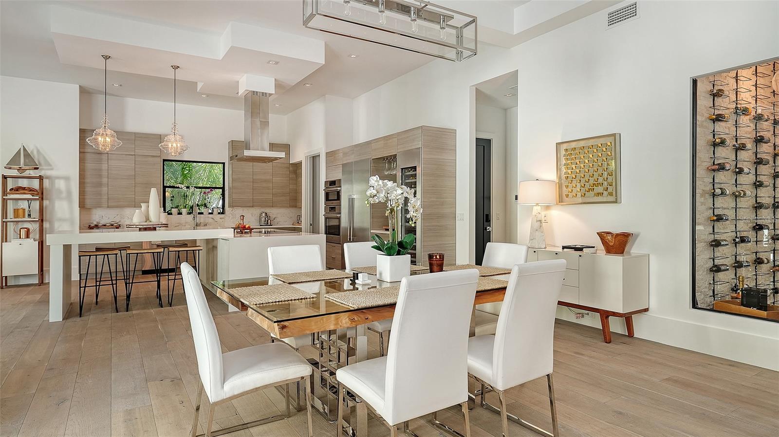 1421 N LAKE SHORE DRIVE