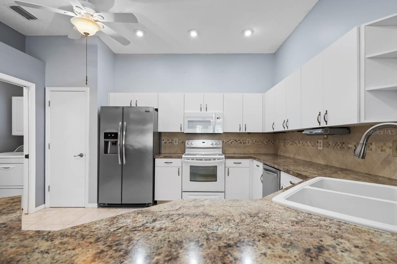 2516 NEW HAVEN CIRCLE