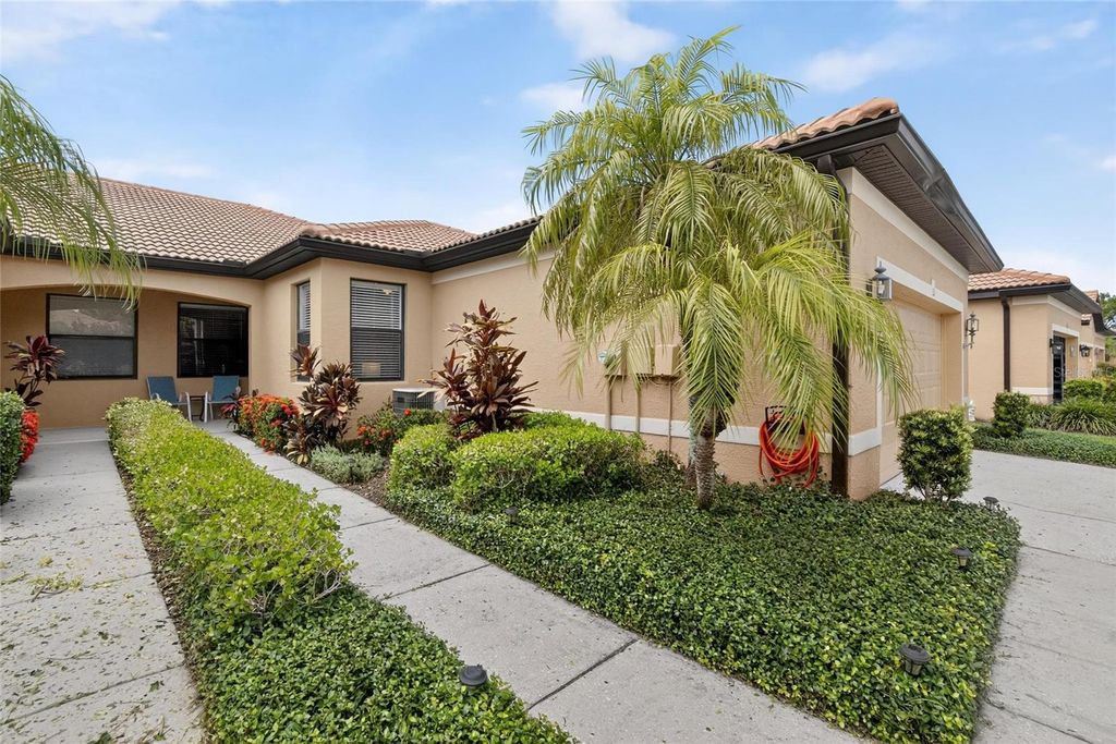 Photo of 226 Shell Falls Drive, Apollo Beach, FL 33572 (MLS # TB8402414)