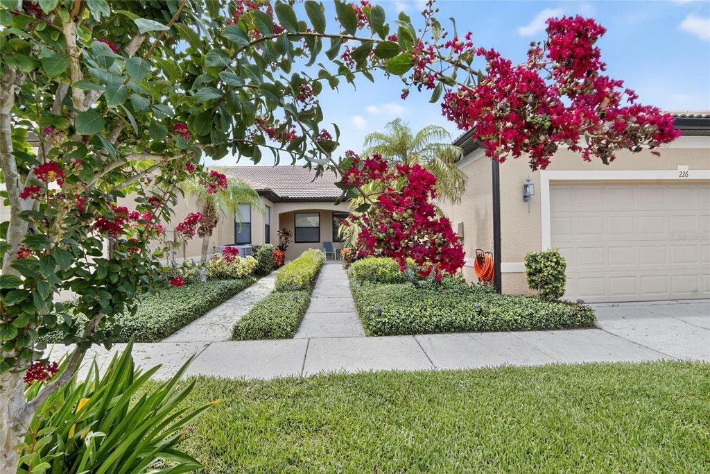 Photo of 226 Shell Falls Drive, Apollo Beach, FL 33572 (MLS # TB8402414)