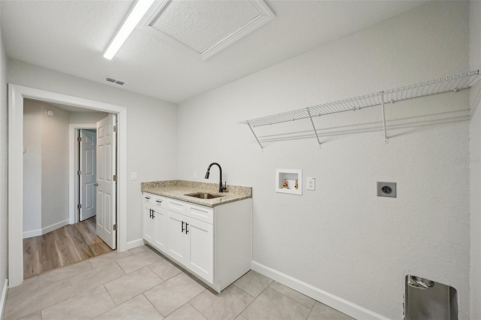 JUMPER CRREK MANOR - Residential