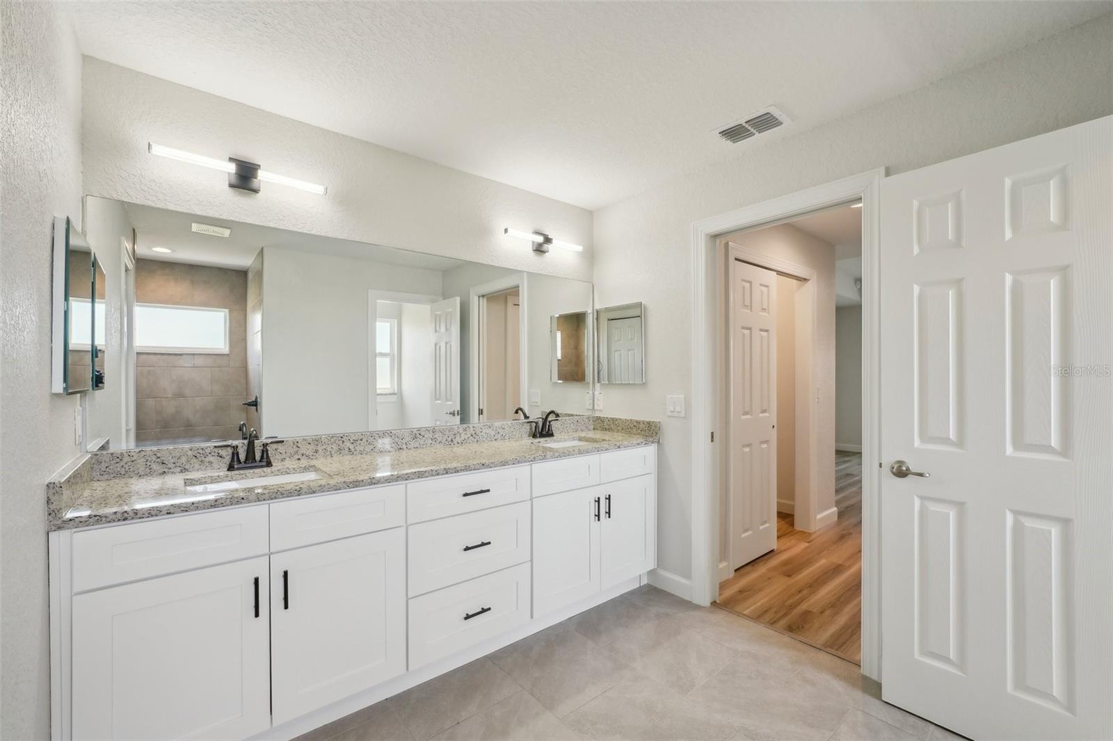 JUMPER CRREK MANOR - Residential