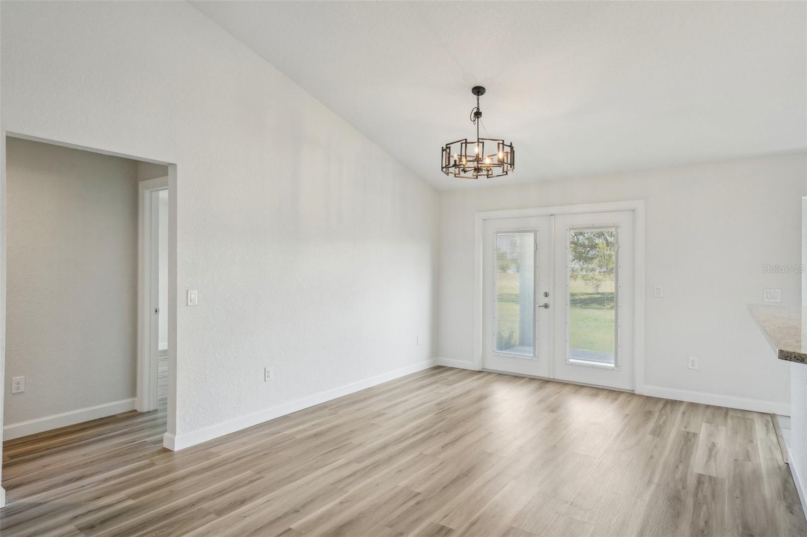 JUMPER CRREK MANOR - Residential