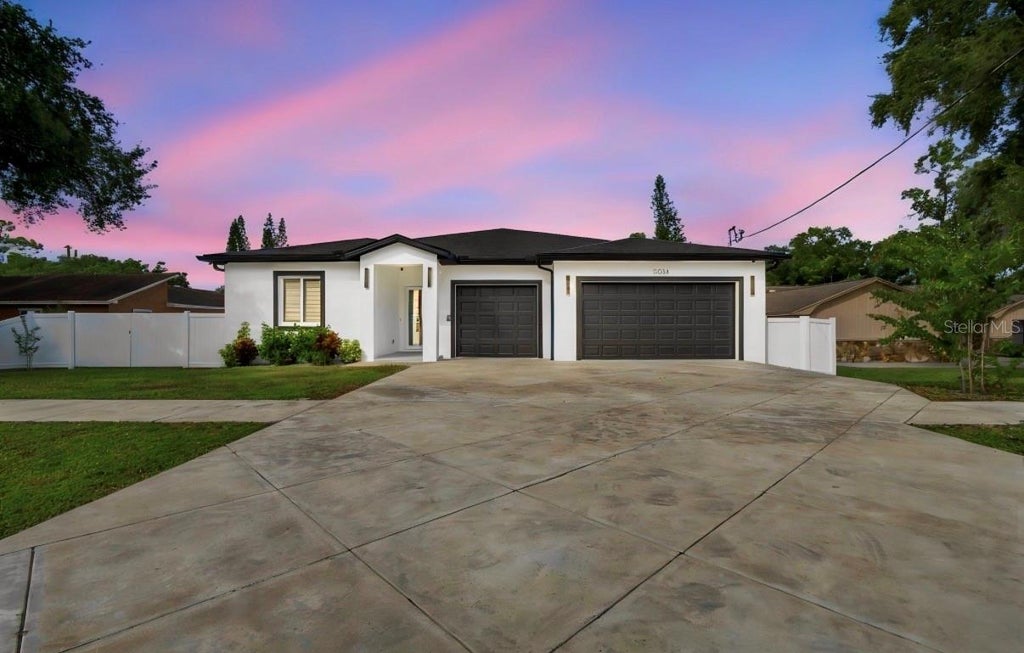 Photo of 13204 Lake Magdalene Boulevard, Tampa, FL 33618 (MLS # TB8553913)