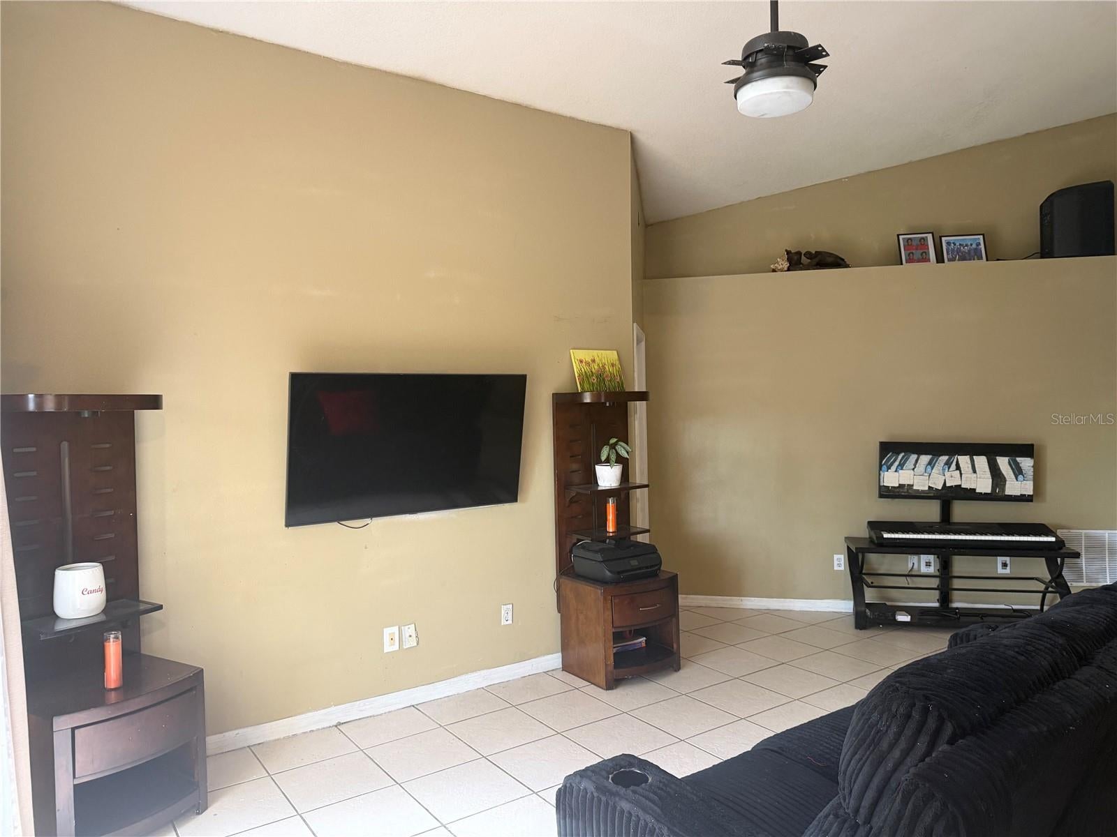 7912 ANTIBES COURT